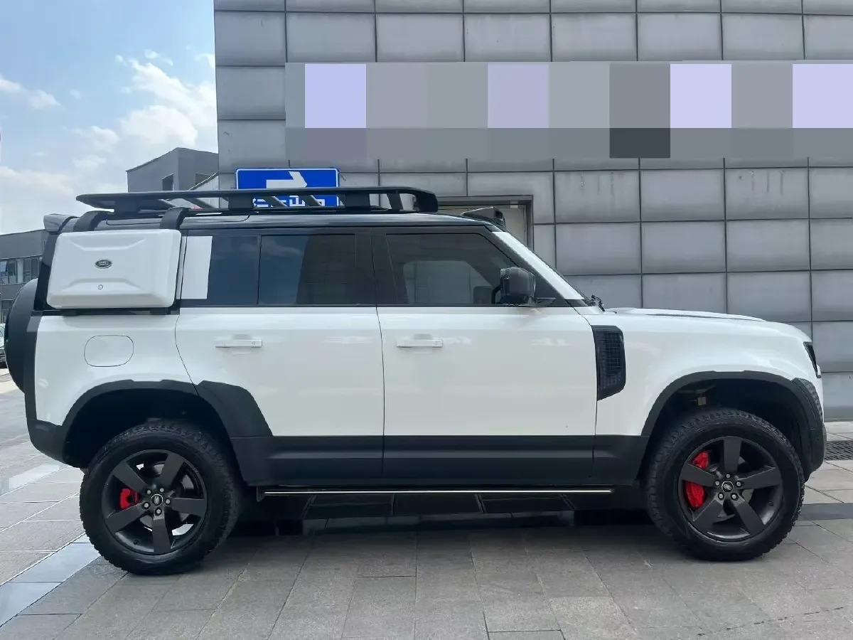 2020 Land Rover Defender 3.0T 400HP L6 8AT,autocango,china used car exporter,china ev exporter,chinese used car exporter,chinese used ev exporter