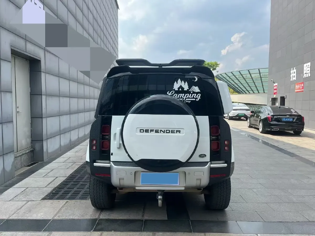 2020 Land Rover Defender 3.0T 400HP L6 8AT,autocango,china used car exporter,china ev exporter,chinese used car exporter,chinese used ev exporter