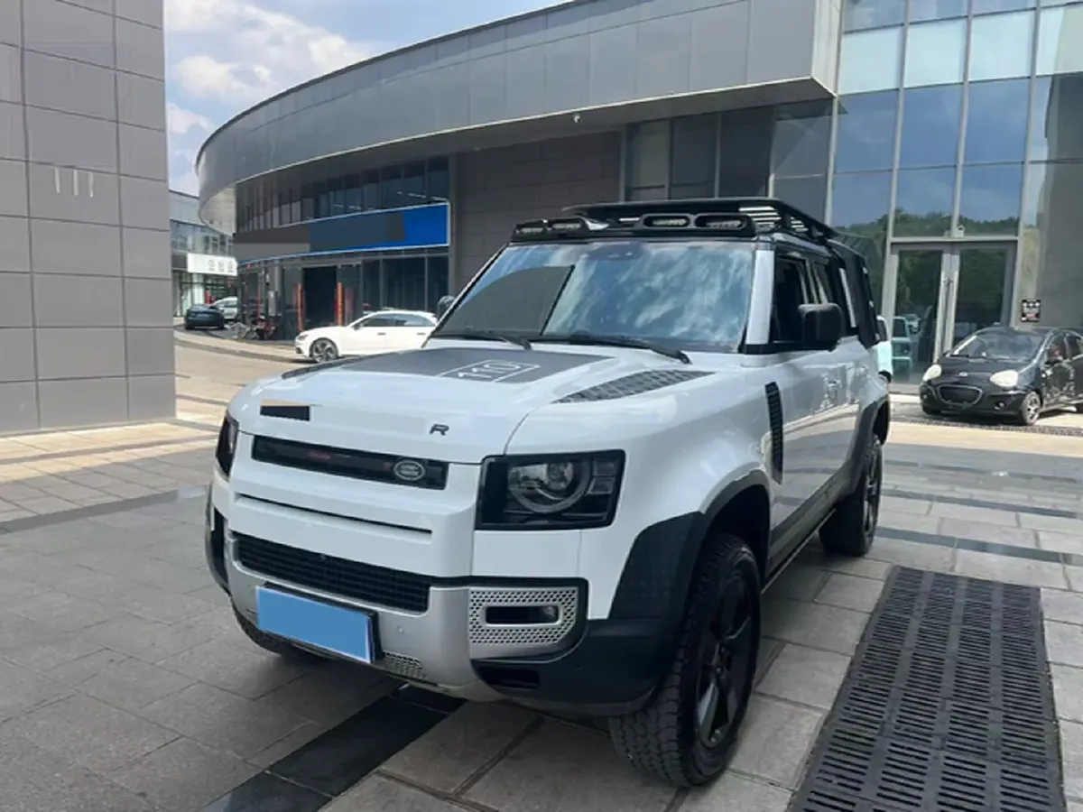 2020 Land Rover Defender 3.0T 400HP L6 8AT,autocango,china used car exporter,china ev exporter,chinese used car exporter,chinese used ev exporter