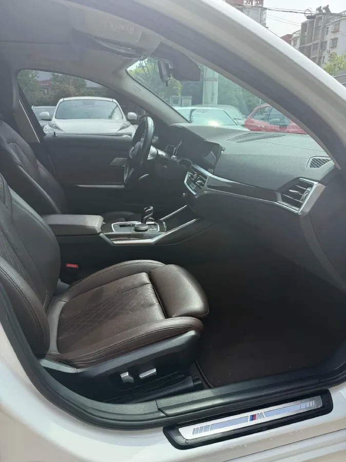 2022 BMW 3 Series 2.0T 184HP L4 8AT,autocango,china used car exporter,china ev exporter,chinese used car exporter,chinese used ev exporter