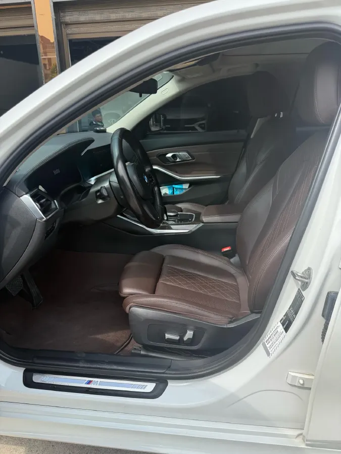 2022 BMW 3 Series 2.0T 184HP L4 8AT,autocango,china used car exporter,china ev exporter,chinese used car exporter,chinese used ev exporter