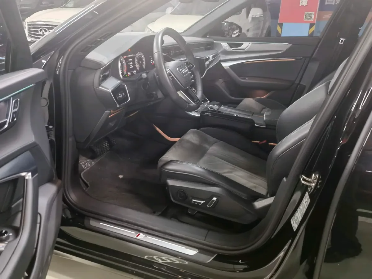 2022 Audi A6L 2.0T 224HP L4 7DCT,autocango,china used car exporter,china ev exporter,chinese used car exporter,chinese used ev exporter