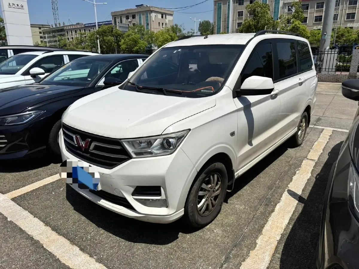 2019 WuLing HongGuang 1.5L 99HP L4 6MT,autocango,china used car exporter,china ev exporter,chinese used car exporter,chinese used ev exporter