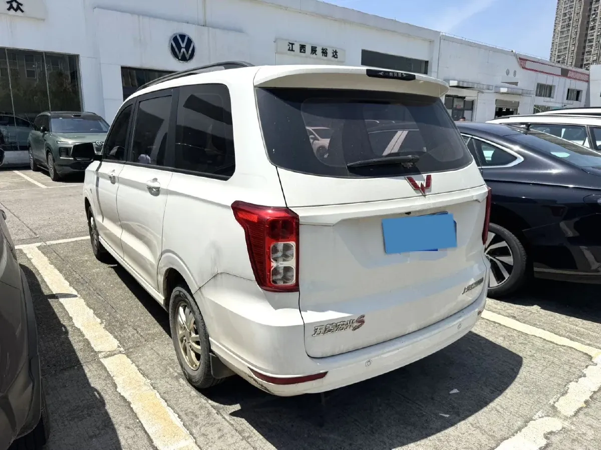 2019 WuLing HongGuang 1.5L 99HP L4 6MT,autocango,china used car exporter,china ev exporter,chinese used car exporter,chinese used ev exporter