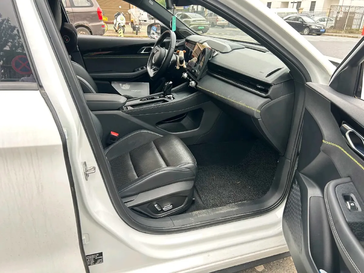 2023 LYNK&CO 03 2.0T 254HP L4 7DCT,autocango,china used car exporter,china ev exporter,chinese used car exporter,chinese used ev exporter