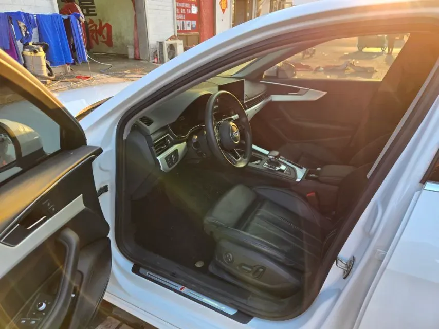 2020 Audi A4L 2.0T 190HP L4 7DCT,autocango,china used car exporter,china ev exporter,chinese used car exporter,chinese used ev exporter