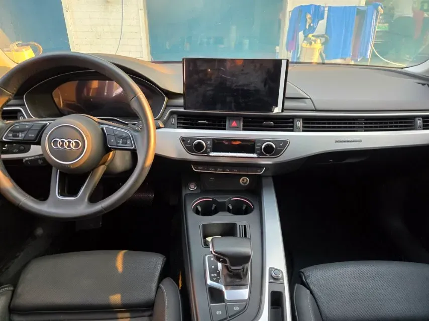 2020 Audi A4L 2.0T 190HP L4 7DCT,autocango,china used car exporter,china ev exporter,chinese used car exporter,chinese used ev exporter