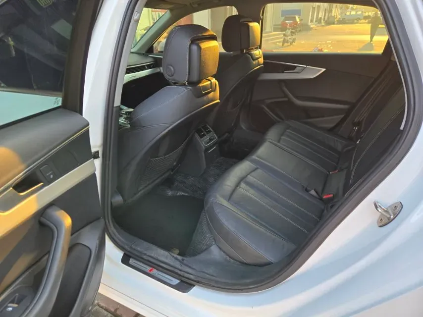 2020 Audi A4L 2.0T 190HP L4 7DCT,autocango,china used car exporter,china ev exporter,chinese used car exporter,chinese used ev exporter
