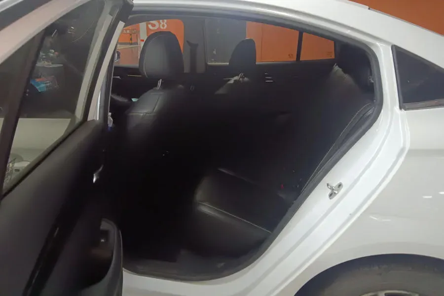 2021 Roewe i5 1.5L 120HP L4 CVT,autocango,china used car exporter,china ev exporter,chinese used car exporter,chinese used ev exporter