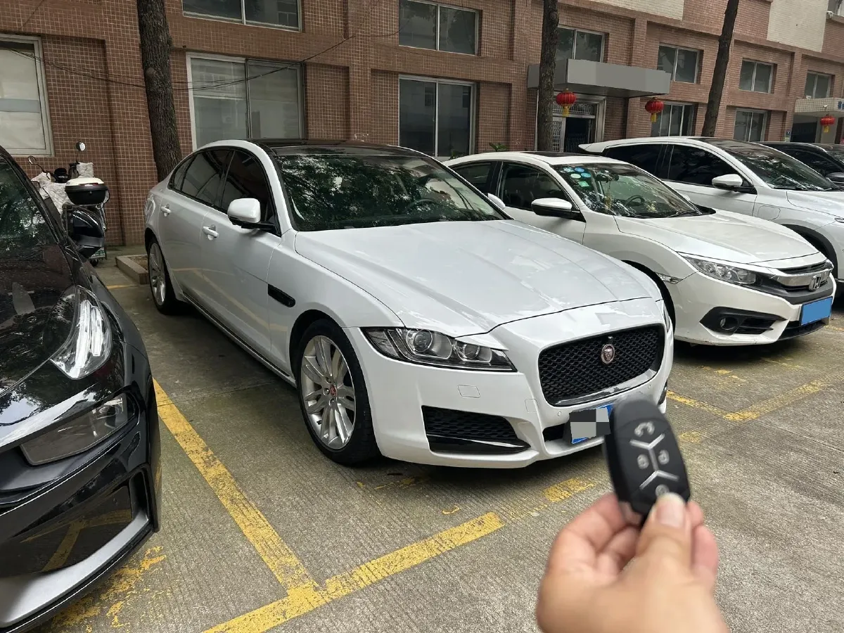 2020 Jaguar XFL 2.0T 200HP L4 8AT,autocango,china used car exporter,china ev exporter,chinese used car exporter,chinese used ev exporter