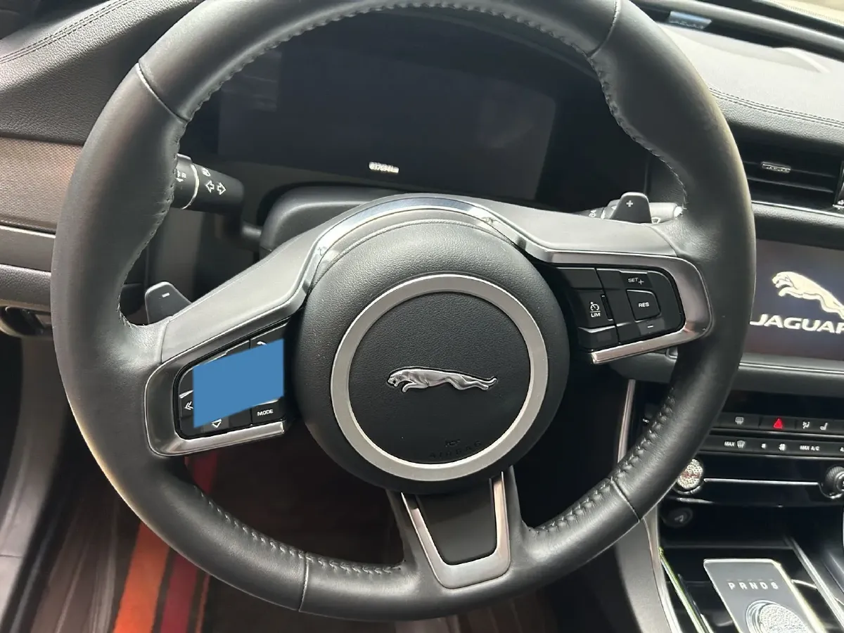 2020 Jaguar XFL 2.0T 200HP L4 8AT,autocango,china used car exporter,china ev exporter,chinese used car exporter,chinese used ev exporter