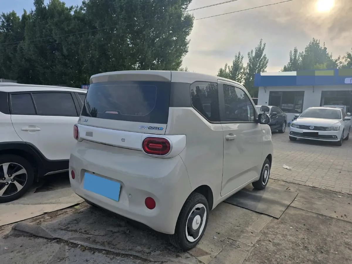 2024 WuLing HongGuang MINI EV BEV 17.3KWH,autocango,china used car exporter,china ev exporter,chinese used car exporter,chinese used ev exporter