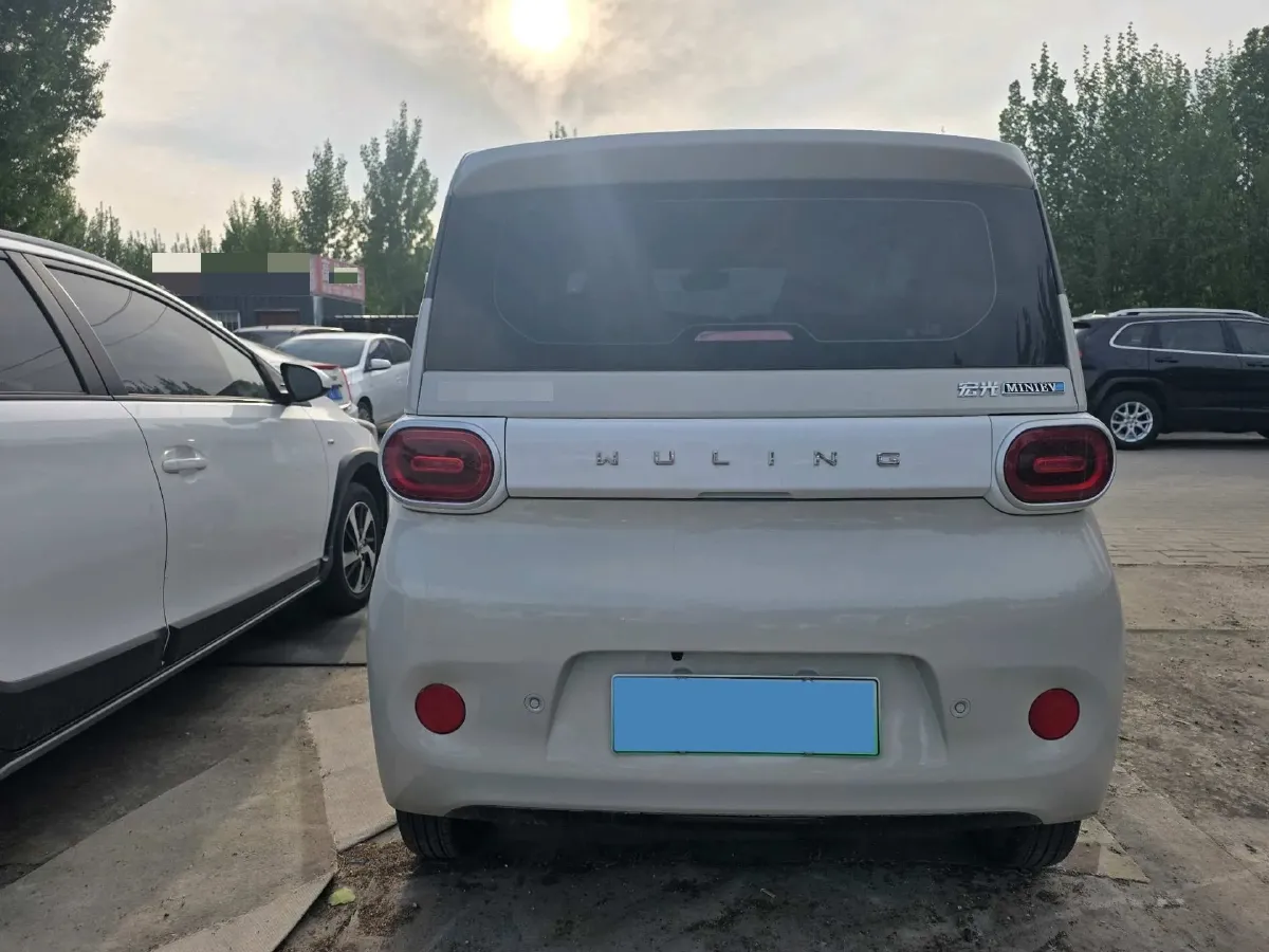 2024 WuLing HongGuang MINI EV BEV 17.3KWH,autocango,china used car exporter,china ev exporter,chinese used car exporter,chinese used ev exporter