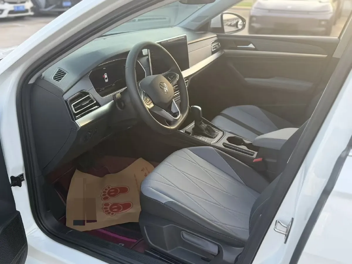 2024 Volkswagen Lavida 1.5L 110HP L4 6AT,autocango,china used car exporter,china ev exporter,chinese used car exporter,chinese used ev exporter