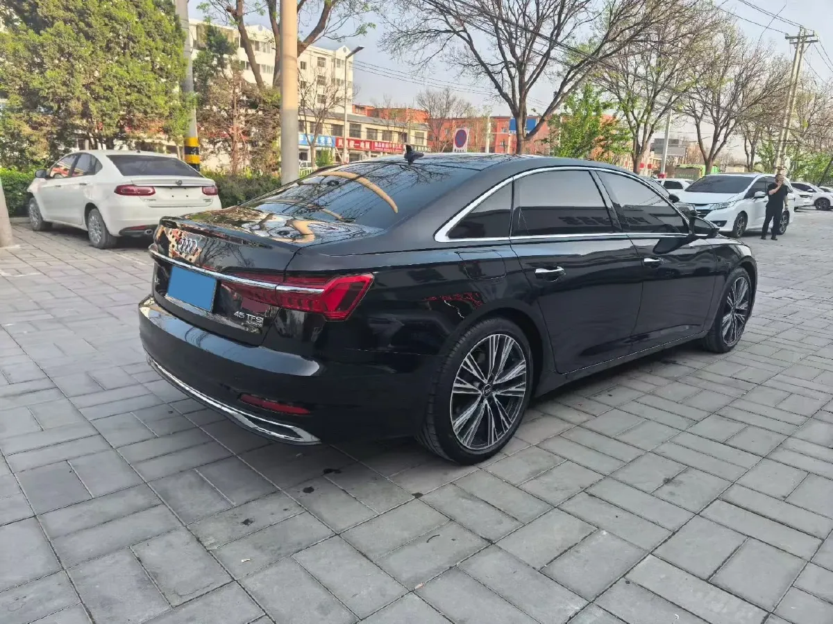 2023 Audi A6L 2.0T 245HP L4 7DCT,autocango,china used car exporter,china ev exporter,chinese used car exporter,chinese used ev exporter