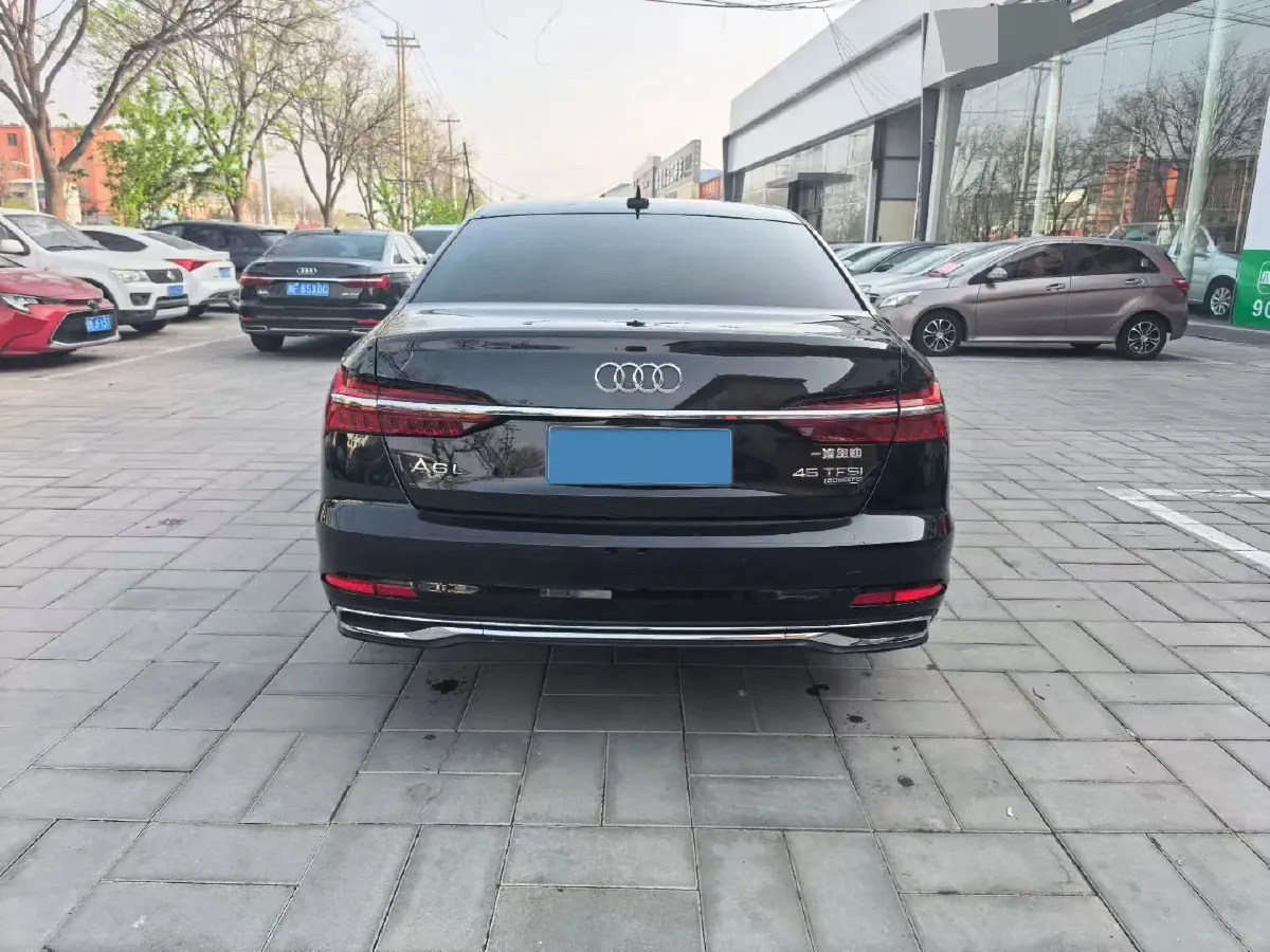2023 Audi A6L 2.0T 245HP L4 7DCT,autocango,china used car exporter,china ev exporter,chinese used car exporter,chinese used ev exporter