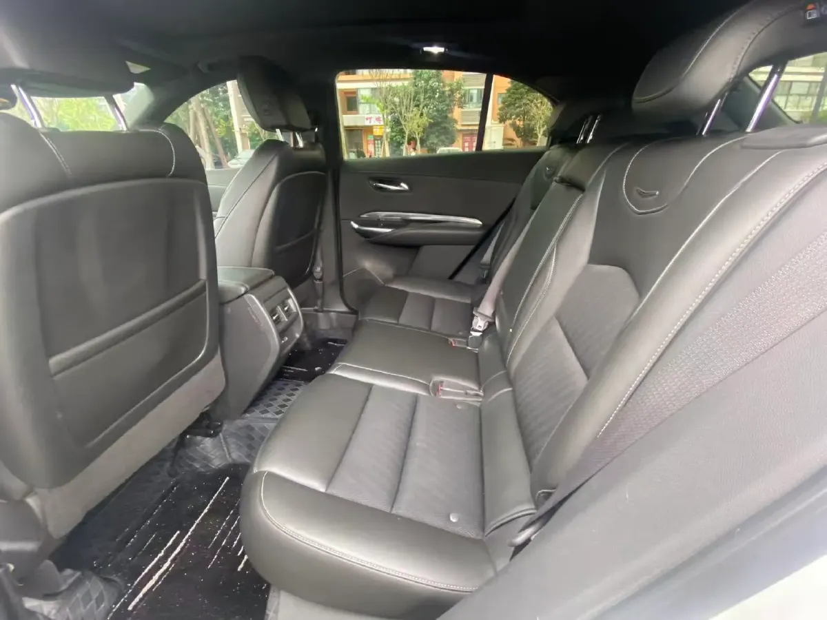 2020 Cadillac XT4 2.0T 241HP L4 9AT,autocango,china used car exporter,china ev exporter,chinese used car exporter,chinese used ev exporter