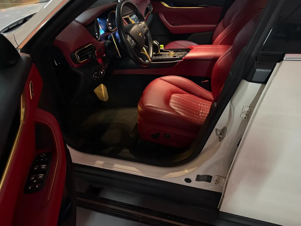 2018 Maserati Levante 3.0T 350HP V6 8AT,autocango,china used car exporter,china ev exporter,chinese used car exporter,chinese used ev exporter