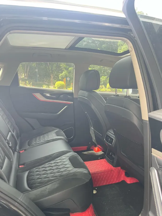 2019 HongQi HS5 2.0T 224HP L4 6AT,autocango,china used car exporter,china ev exporter,chinese used car exporter,chinese used ev exporter