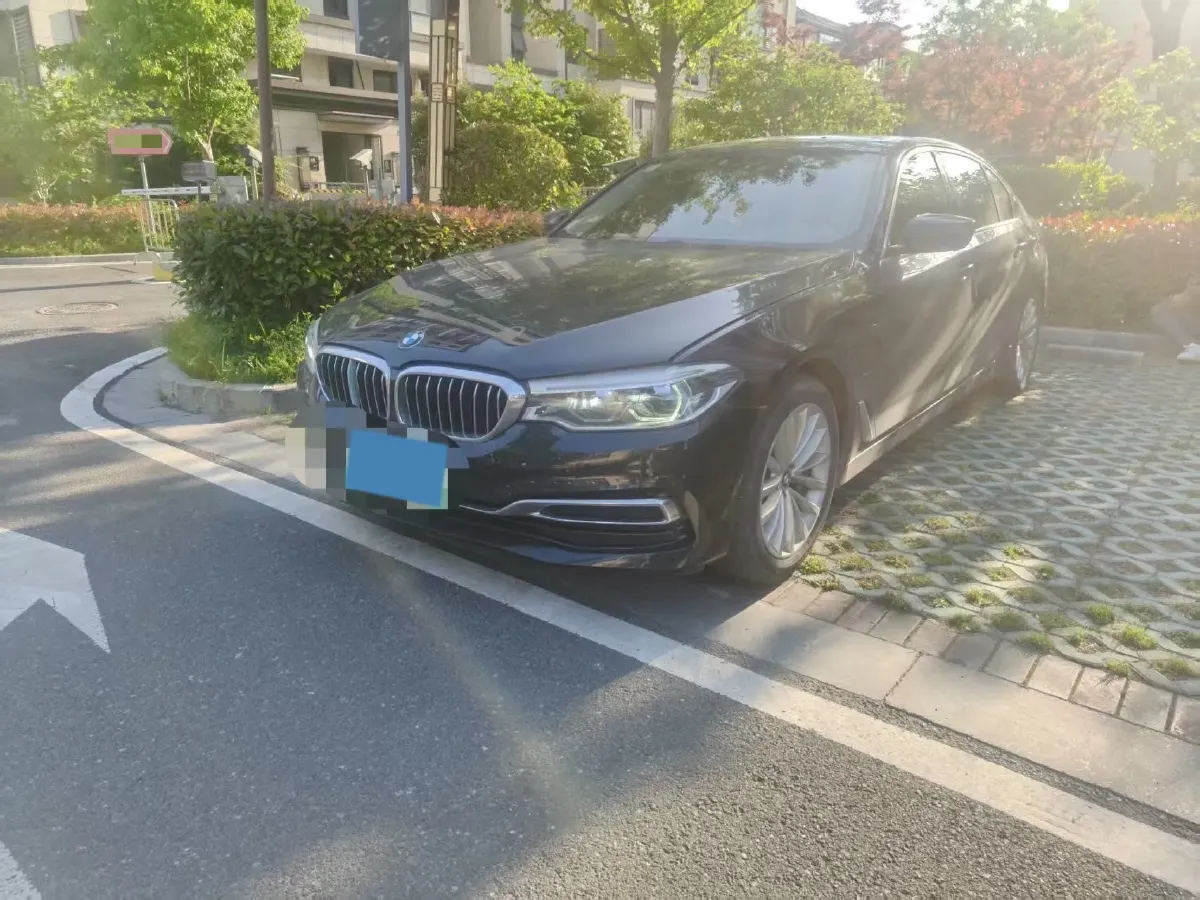 2020 BMW 5 Series 2.0T 184HP L4 8AT PHEV 17.7KWH,autocango,china used car exporter,china ev exporter,chinese used car exporter,chinese used ev exporter
