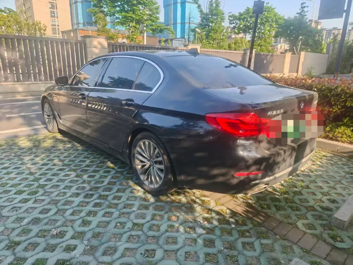 2020 BMW 5 Series 2.0T 184HP L4 8AT PHEV 17.7KWH,autocango,china used car exporter,china ev exporter,chinese used car exporter,chinese used ev exporter
