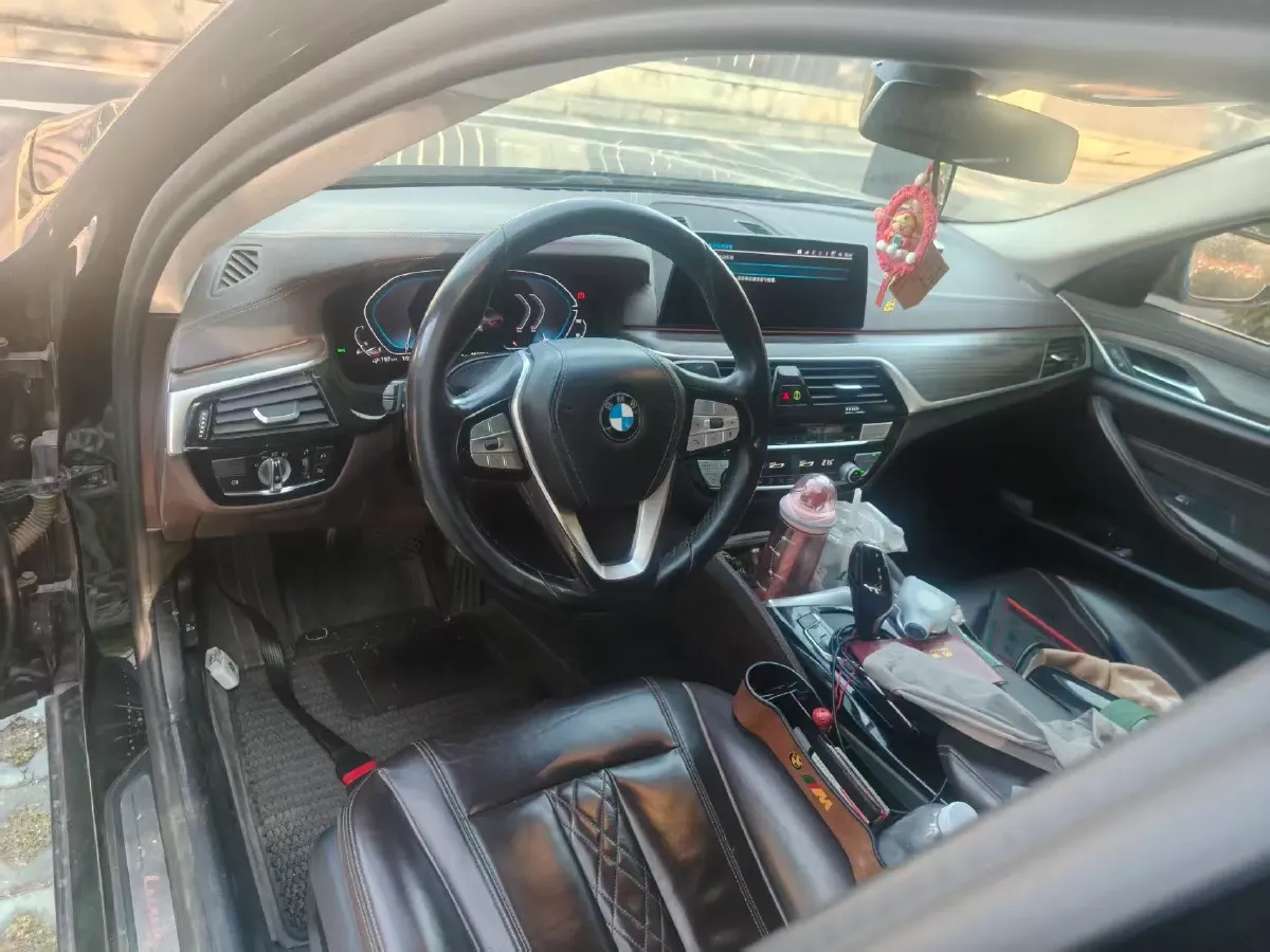 2020 BMW 5 Series 2.0T 184HP L4 8AT PHEV 17.7KWH,autocango,china used car exporter,china ev exporter,chinese used car exporter,chinese used ev exporter