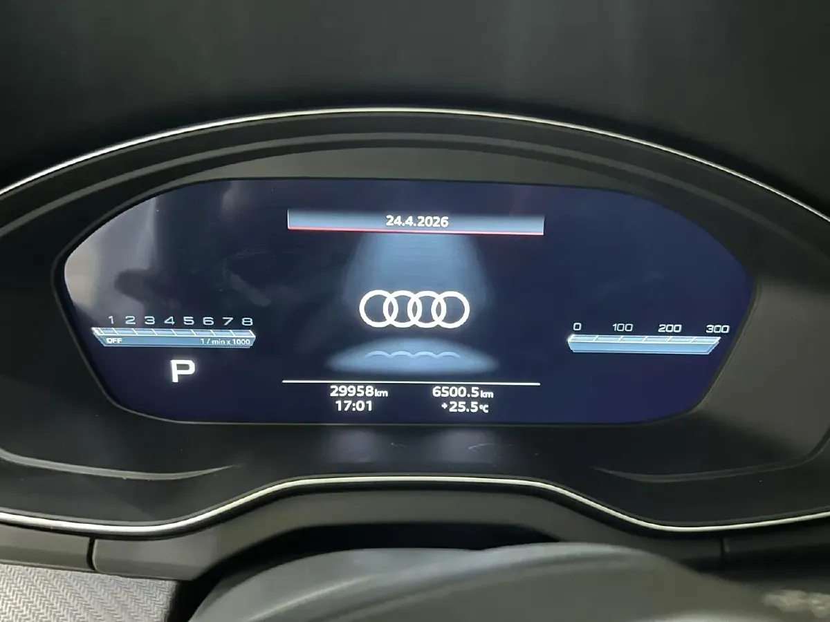 2023 Audi Q5L 2.0T 245HP L4 7DCT,autocango,china used car exporter,china ev exporter,chinese used car exporter,chinese used ev exporter