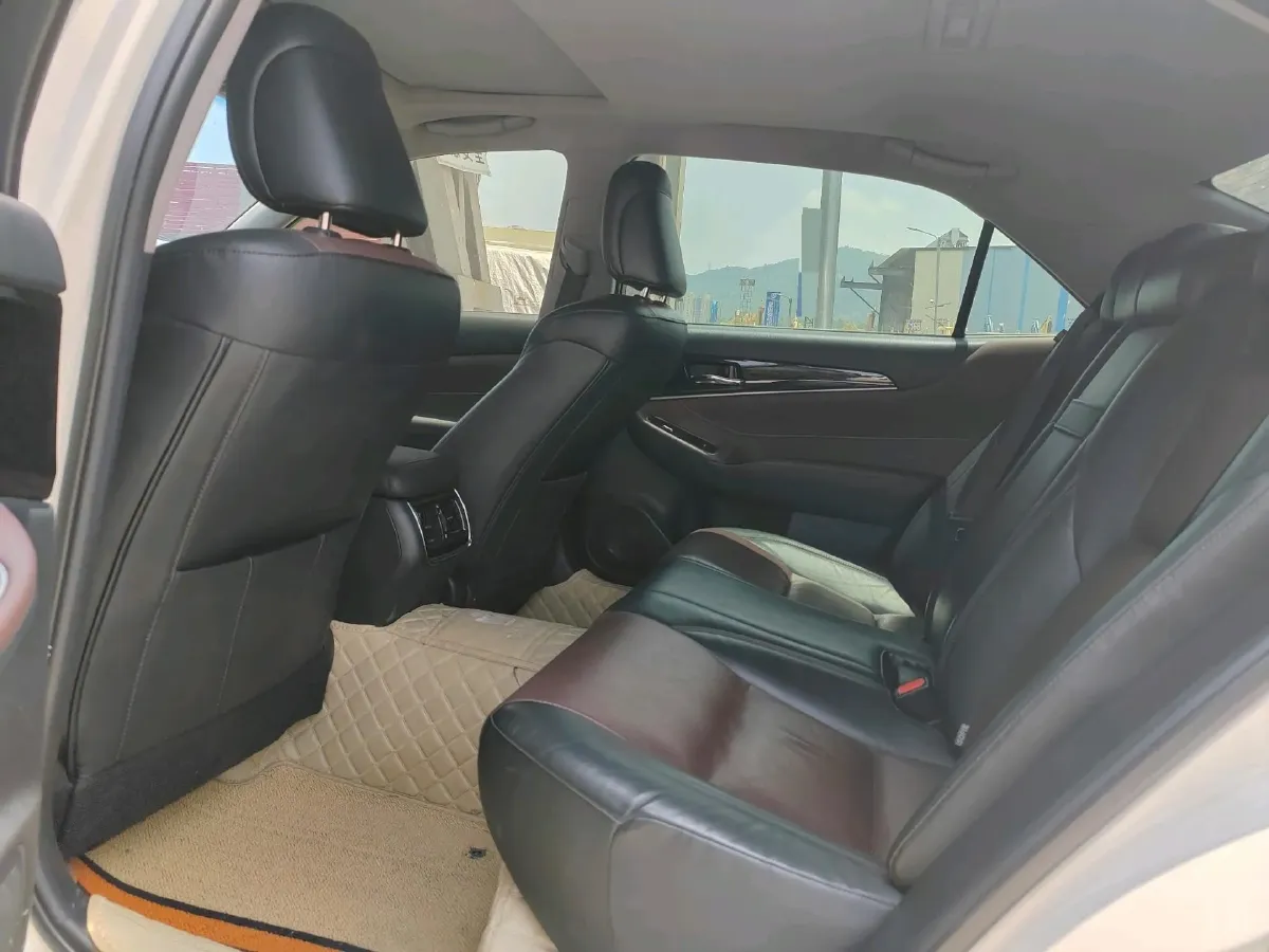 2018 Toyota Highlander 2.0T 220HP L4 6AT,autocango,china used car exporter,china ev exporter,chinese used car exporter,chinese used ev exporter