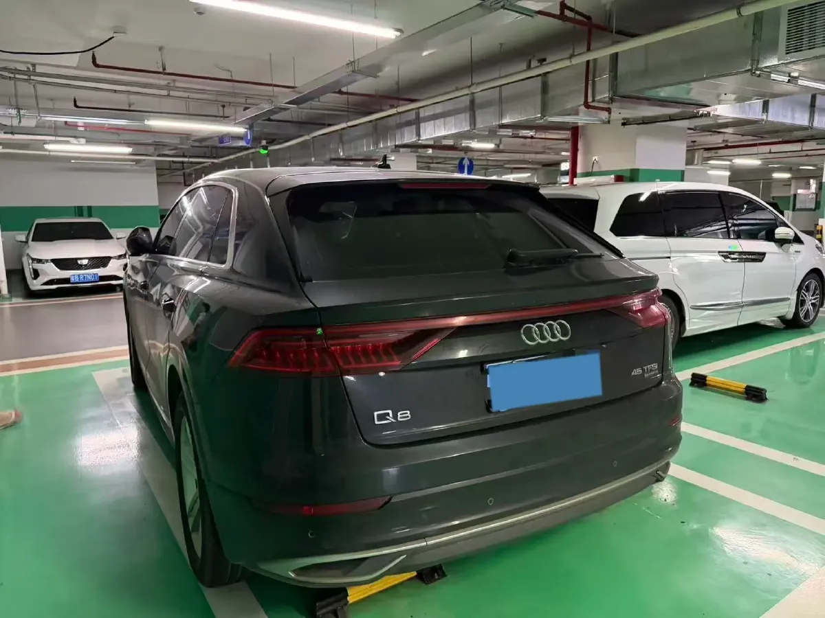 2021 Audi Q8 2.0T 245HP L4 8AT,autocango,china used car exporter,china ev exporter,chinese used car exporter,chinese used ev exporter