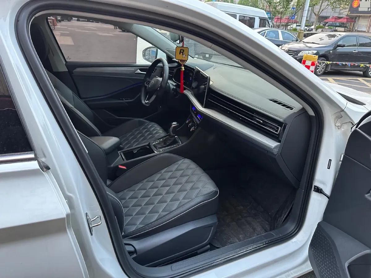 2024 Volkswagen Sagitar 1.5T 160HP L4 7DCT,autocango,china used car exporter,china ev exporter,chinese used car exporter,chinese used ev exporter