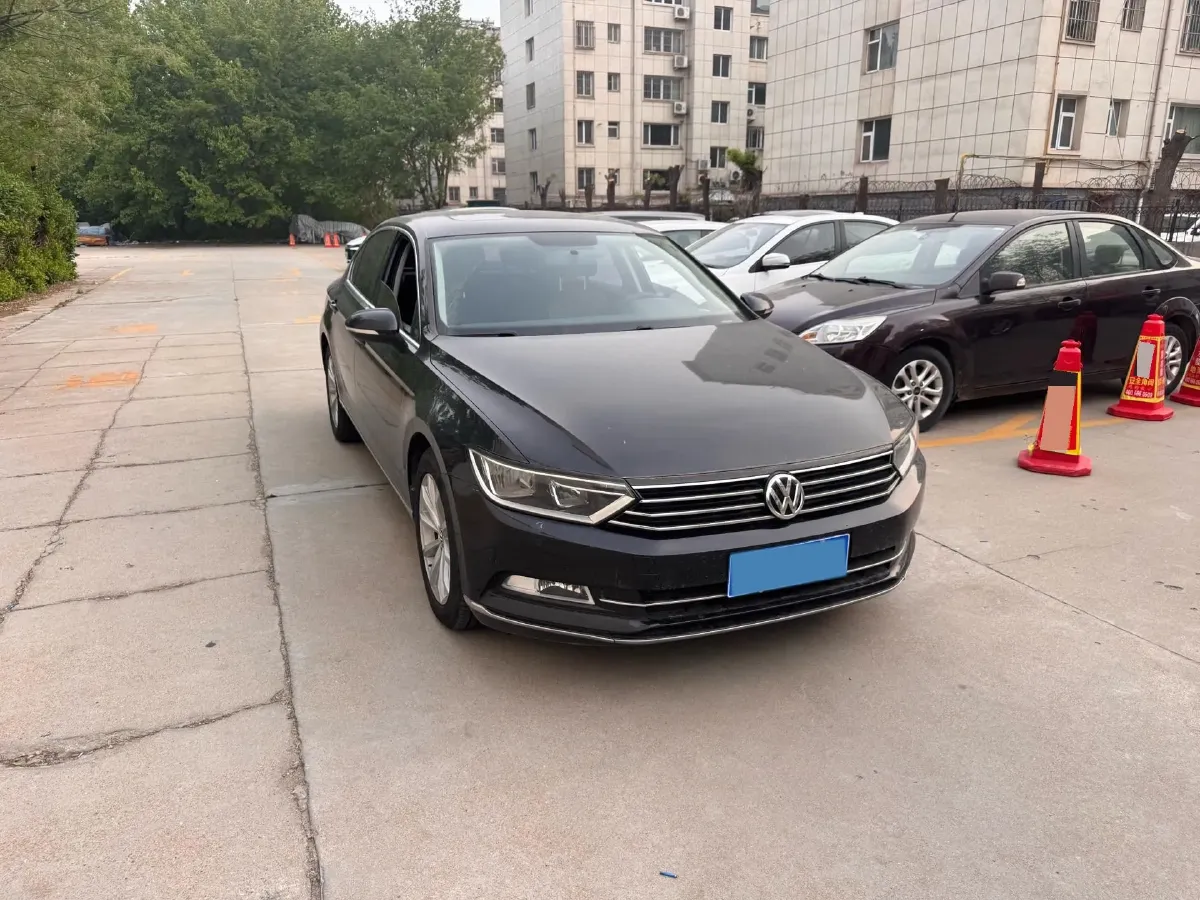 2018 Volkswagen Magotan 1.8T 180HP L4 7DCT,autocango,china used car exporter,china ev exporter,chinese used car exporter,chinese used ev exporter