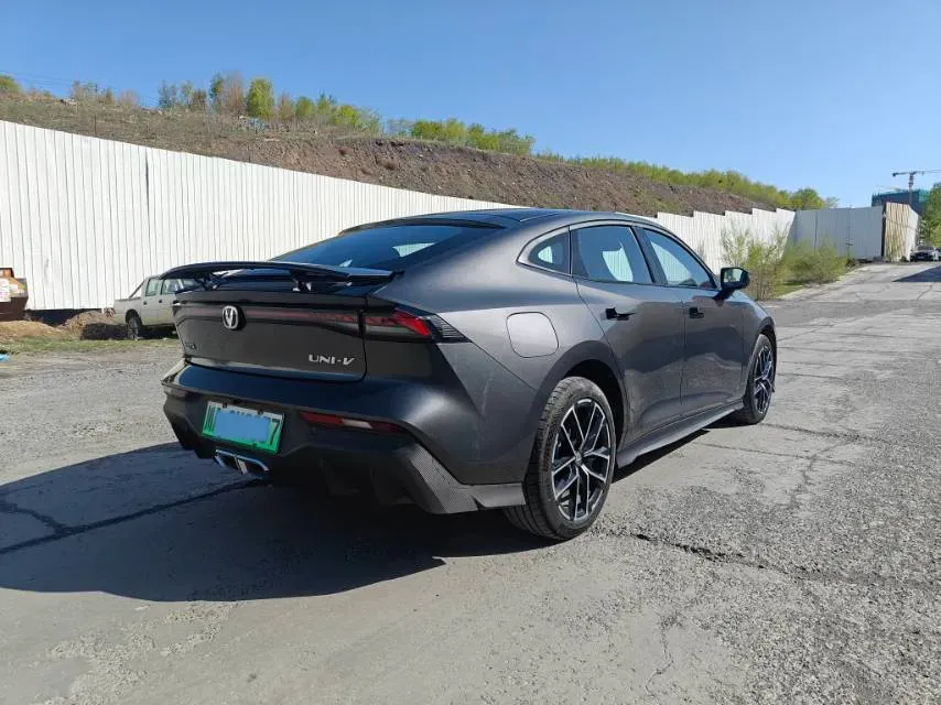 2024 ChangAn UNI-V iDD 1.5L 110HP L4 E-CVT PHEV 18.99KWH,autocango,china used car exporter,china ev exporter,chinese used car exporter,chinese used ev exporter