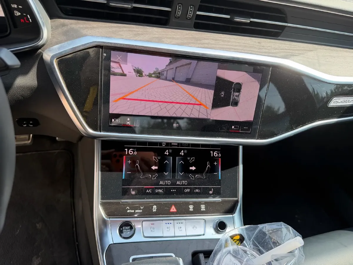 2025 Audi A6L 2.0T 245HP L4 7DCT,autocango,china used car exporter,china ev exporter,chinese used car exporter,chinese used ev exporter