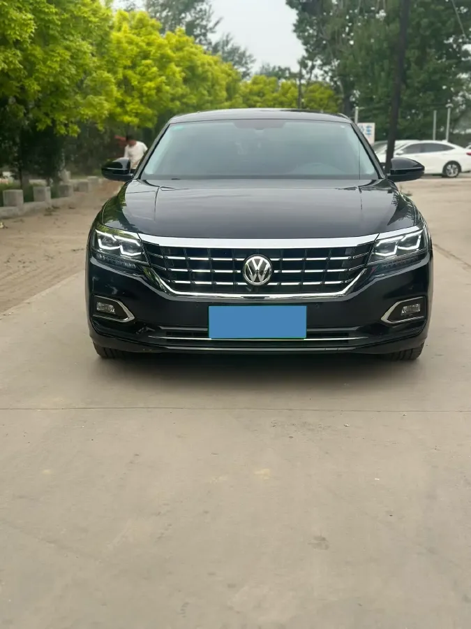 2019 Volvo V40 1.5T 152HP L4 6AT,autocango,china used car exporter,china ev exporter,chinese used car exporter,chinese used ev exporter