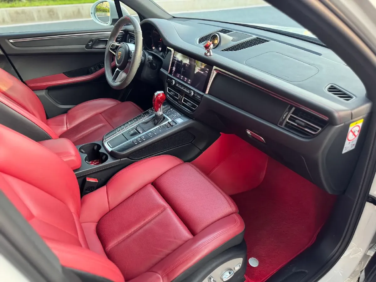 2021 Porsche Macan 2.0T 252HP L4 7DCT,autocango,china used car exporter,china ev exporter,chinese used car exporter,chinese used ev exporter