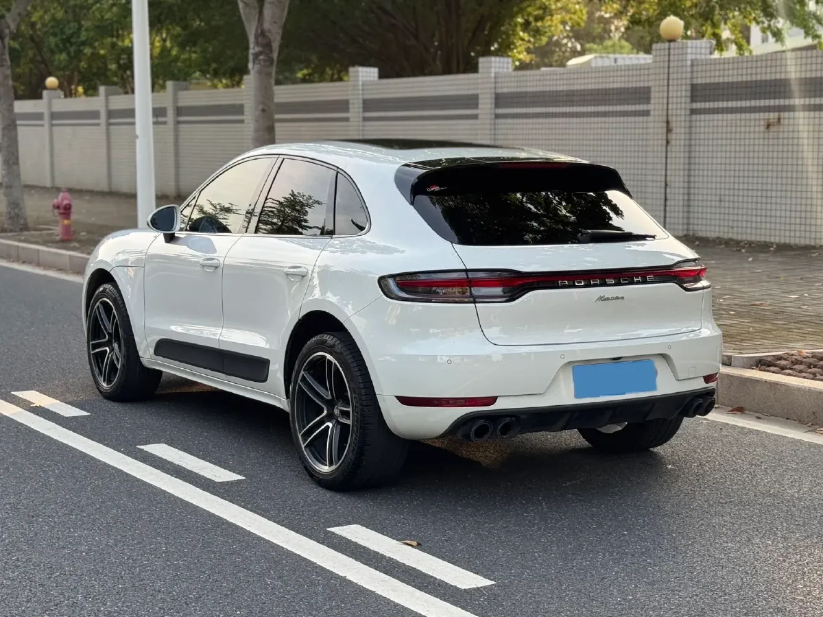 2021 Porsche Macan 2.0T 252HP L4 7DCT,autocango,china used car exporter,china ev exporter,chinese used car exporter,chinese used ev exporter