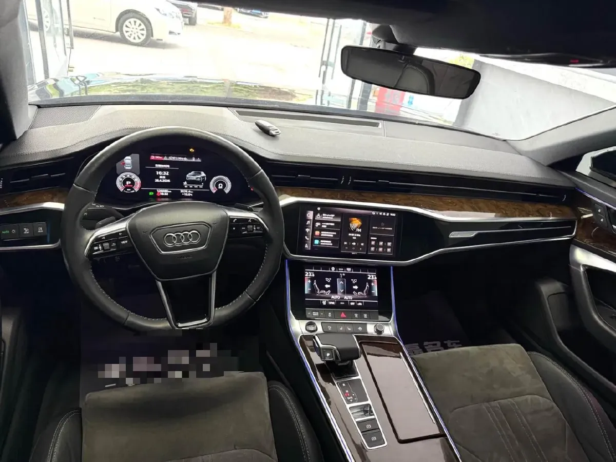 2020 Audi A6L 2.0T 190HP L4 7DCT,autocango,china used car exporter,china ev exporter,chinese used car exporter,chinese used ev exporter