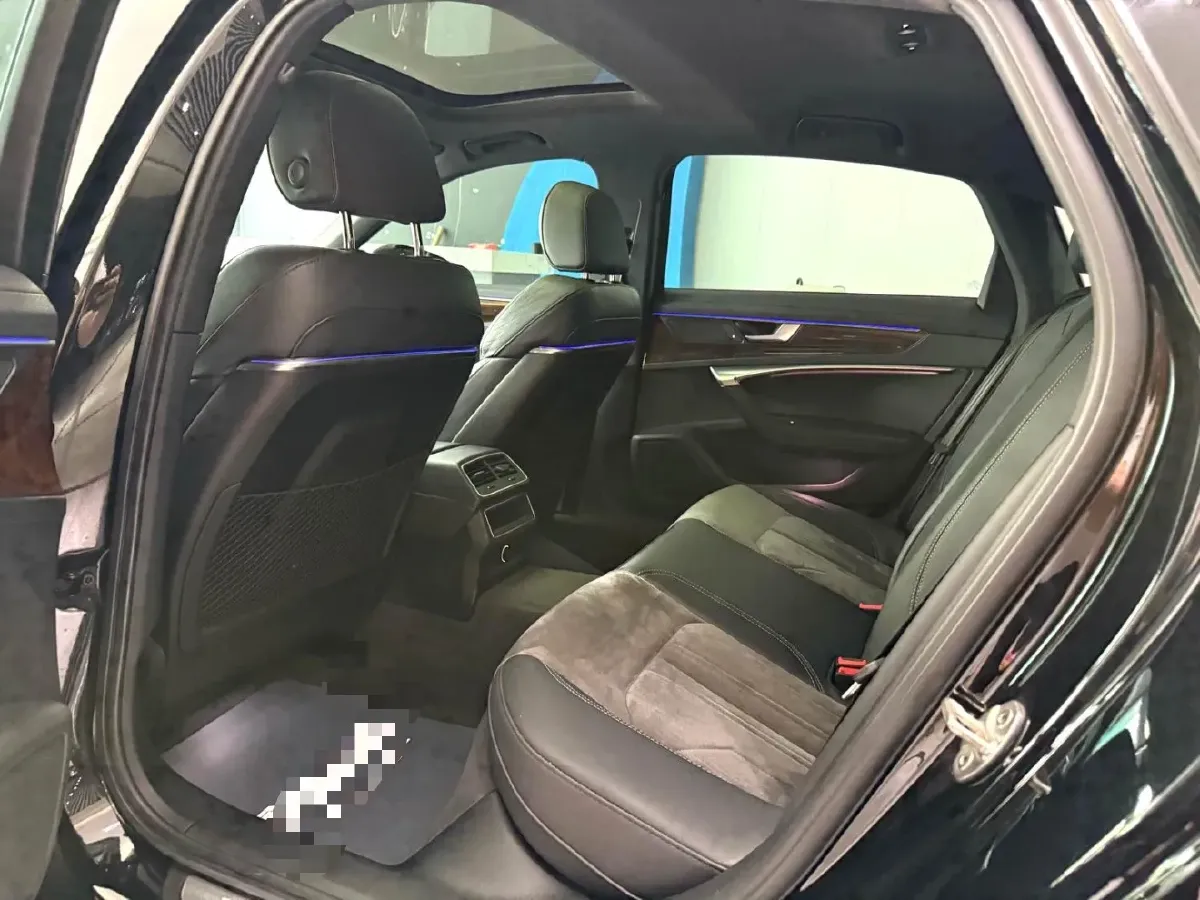 2020 Audi A6L 2.0T 190HP L4 7DCT,autocango,china used car exporter,china ev exporter,chinese used car exporter,chinese used ev exporter