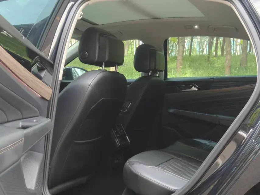 2019 Volkswagen Passat 2.0T 186HP L4 7DCT,autocango,china used car exporter,china ev exporter,chinese used car exporter,chinese used ev exporter