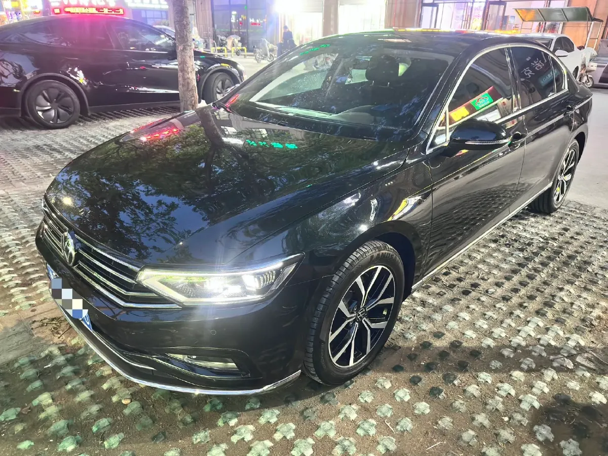 2020 Volkswagen Magotan 2.0T 186HP L4 7DCT,autocango,china used car exporter,china ev exporter,chinese used car exporter,chinese used ev exporter