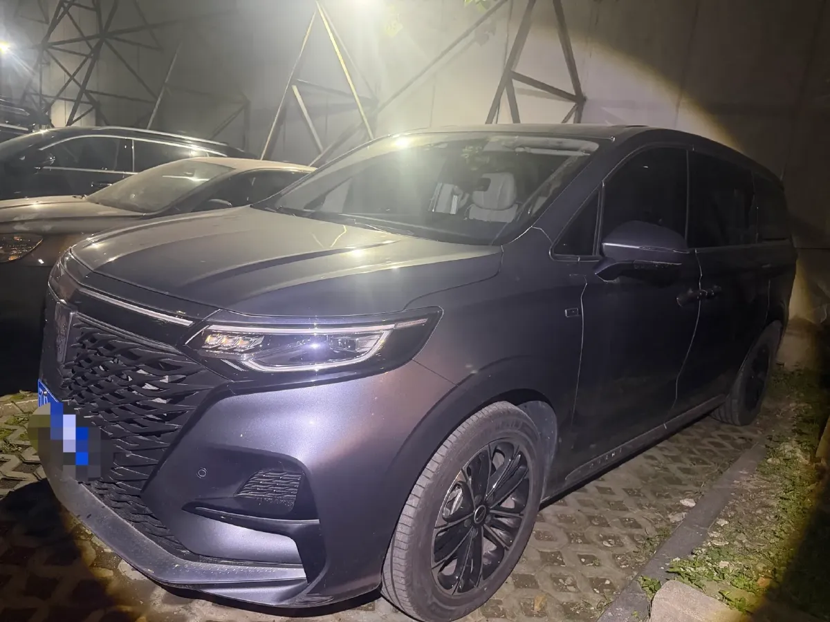 2022 Roewe iMAX8 2.0T 234HP L4 8AT,autocango,china used car exporter,china ev exporter,chinese used car exporter,chinese used ev exporter