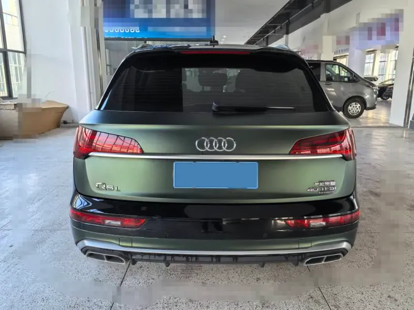 2022 Audi Q5L 2.0T 190HP L4 7DCT,autocango,china used car exporter,china ev exporter,chinese used car exporter,chinese used ev exporter