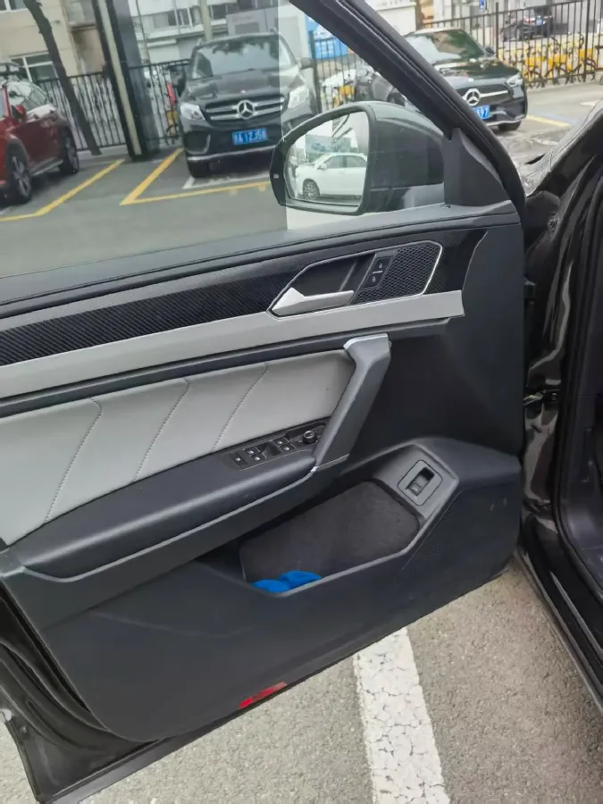 2024 Volkswagen Tayron 2.0T 186HP L4 7DCT,autocango,china used car exporter,china ev exporter,chinese used car exporter,chinese used ev exporter