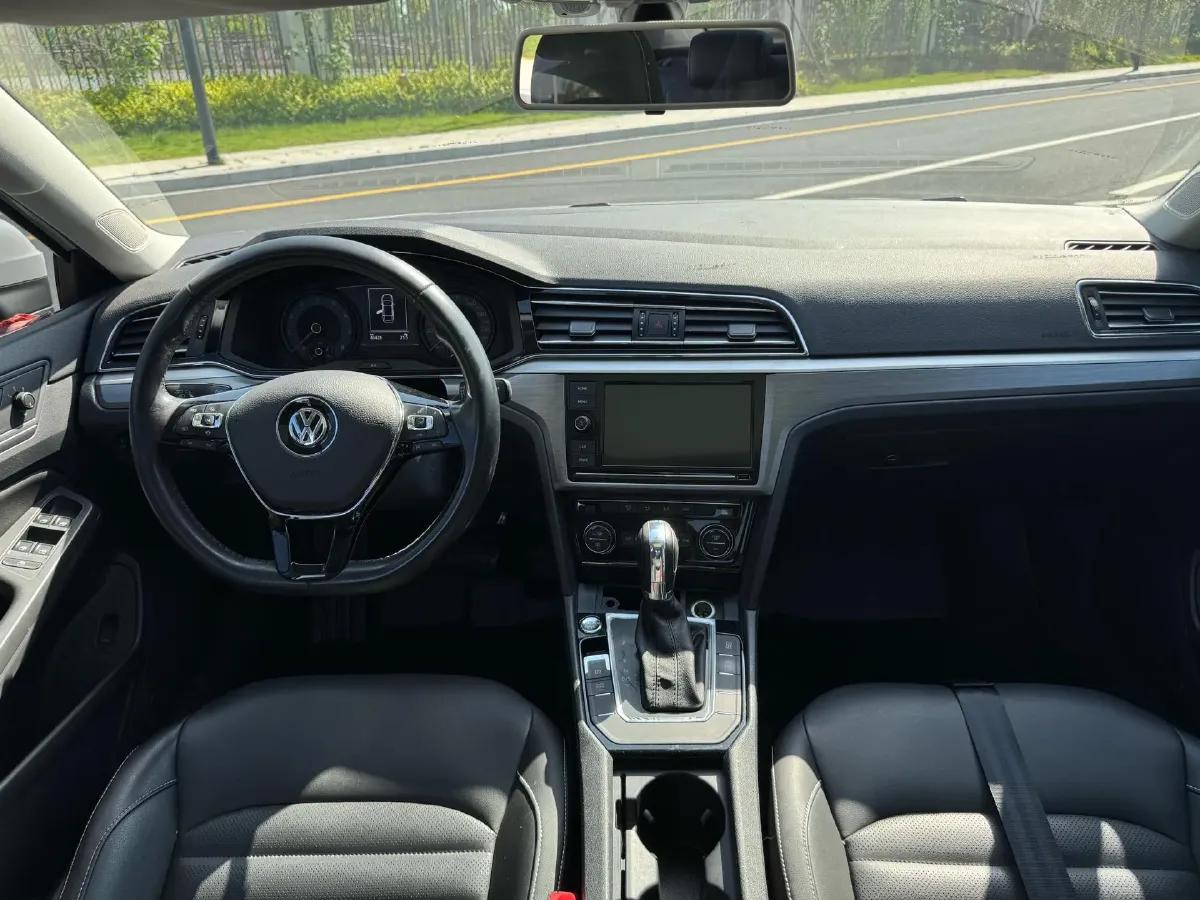 2019 Volkswagen Passat 1.4T 150HP L4 7DCT,autocango,china used car exporter,china ev exporter,chinese used car exporter,chinese used ev exporter