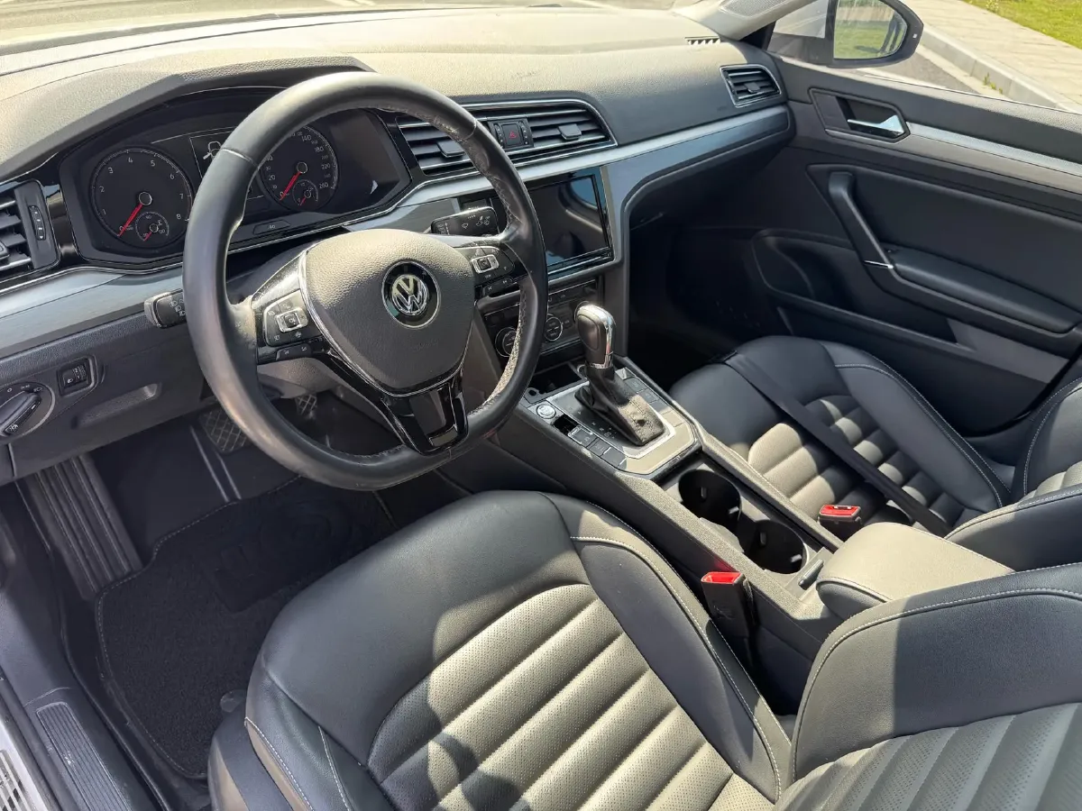 2019 Volkswagen Passat 1.4T 150HP L4 7DCT,autocango,china used car exporter,china ev exporter,chinese used car exporter,chinese used ev exporter