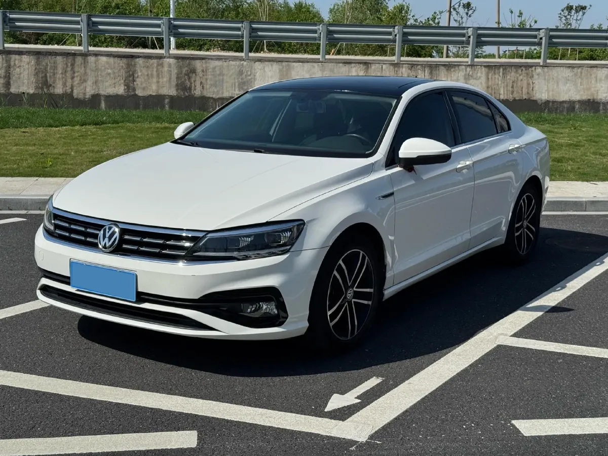 2019 Volkswagen Passat 1.4T 150HP L4 7DCT,autocango,china used car exporter,china ev exporter,chinese used car exporter,chinese used ev exporter