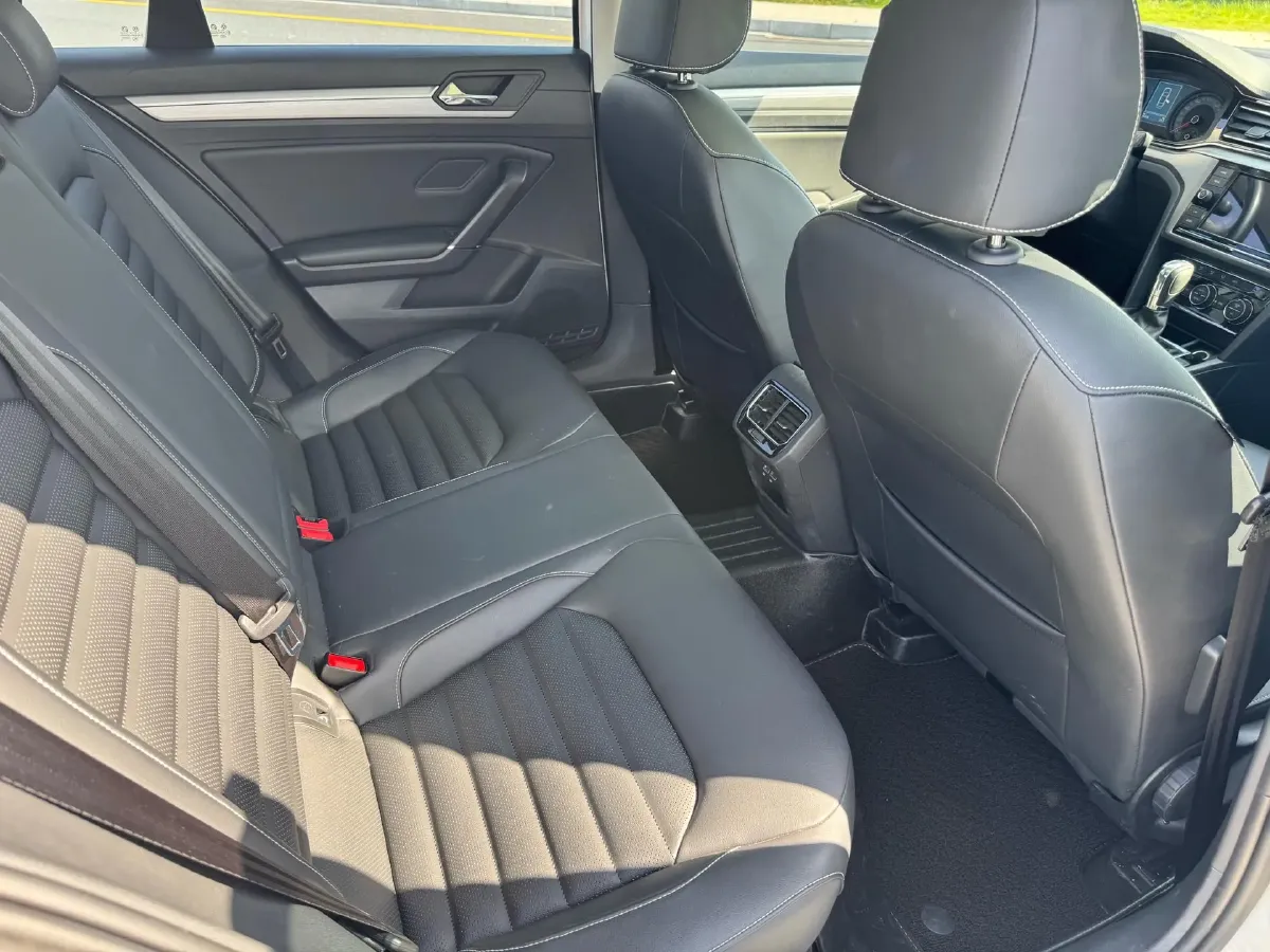 2019 Volkswagen Passat 1.4T 150HP L4 7DCT,autocango,china used car exporter,china ev exporter,chinese used car exporter,chinese used ev exporter