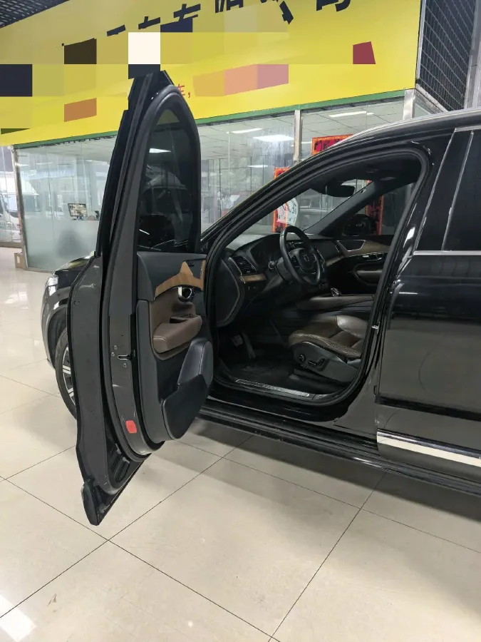 2022 Volvo XC90 2.0T 299HP L4 8AT,autocango,china used car exporter,china ev exporter,chinese used car exporter,chinese used ev exporter