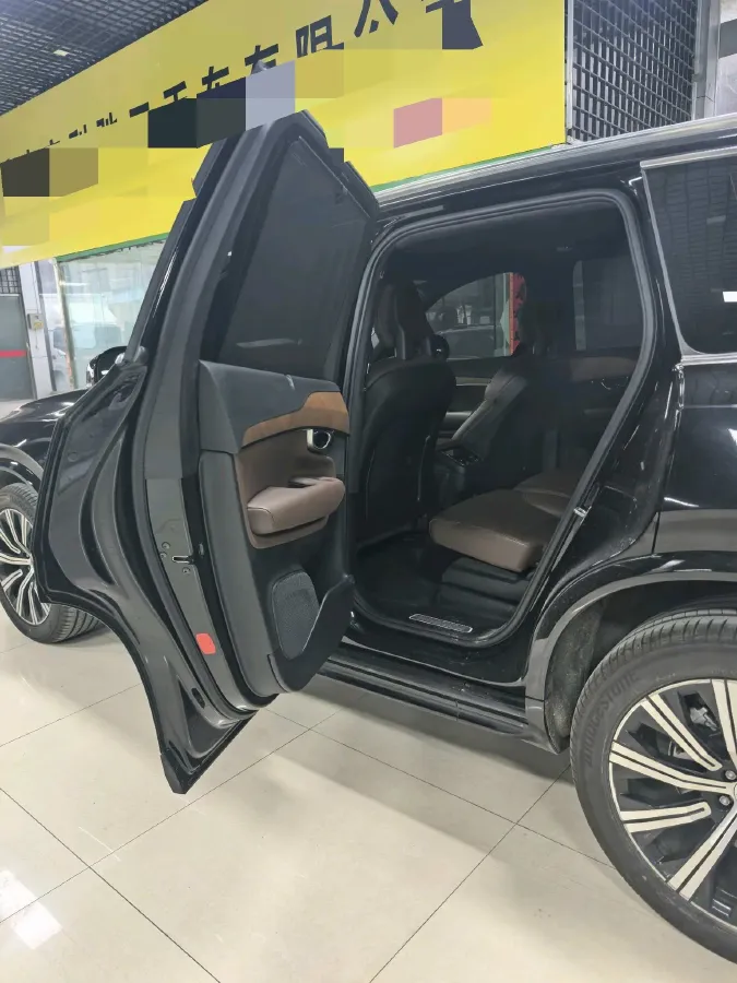 2022 Volvo XC90 2.0T 299HP L4 8AT,autocango,china used car exporter,china ev exporter,chinese used car exporter,chinese used ev exporter
