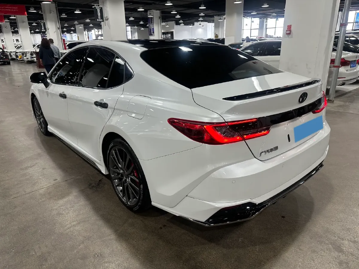 2025 Toyota Camry 2.5L 185HP L4 E-CVT Hybrid,autocango,china used car exporter,china ev exporter,chinese used car exporter,chinese used ev exporter